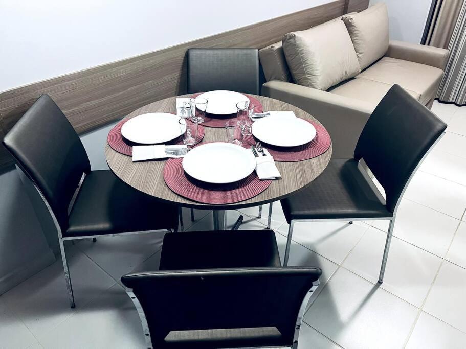 Flat 625 - Diferenciado Com Ar No E Na Sala Rio Quente